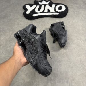 SHOX R4 SAQURA BLACK