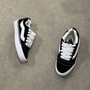 VANS KNU SCHOOL