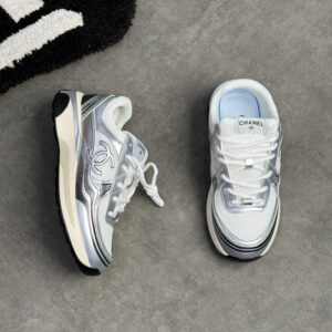CHANEL RUNNER